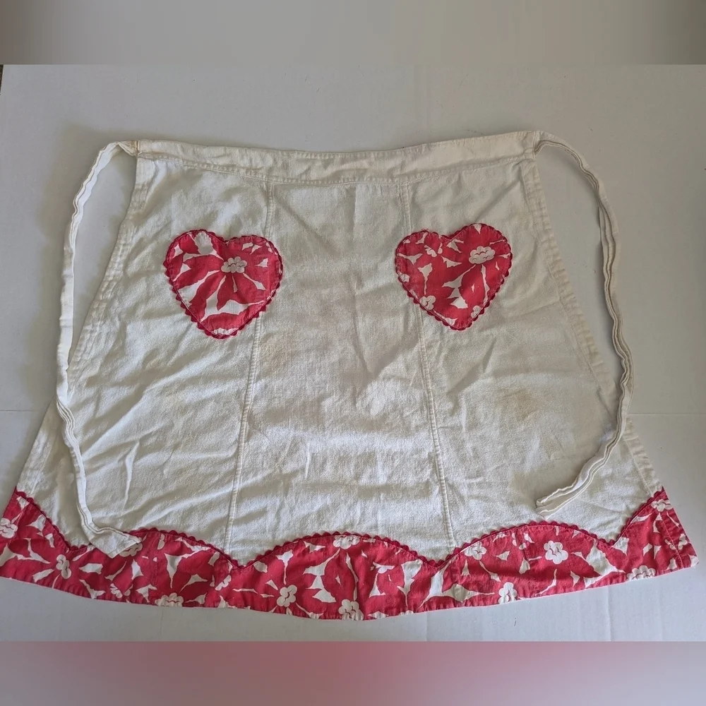 Vintage half apron with pockets